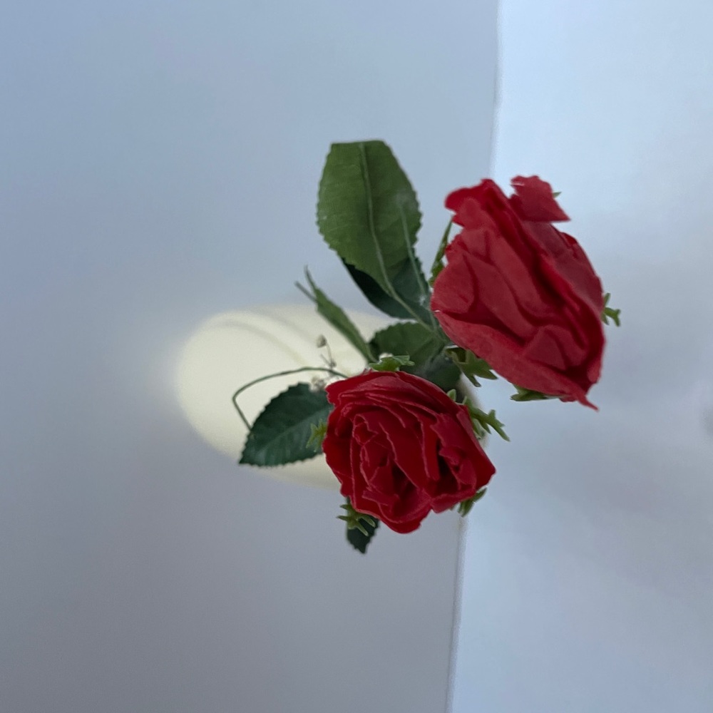Bud Vase with Artificial Roses - Picture 3 of 6